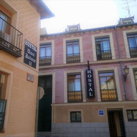 Hostal Don Jaime II Сеговия Екстериор снимка