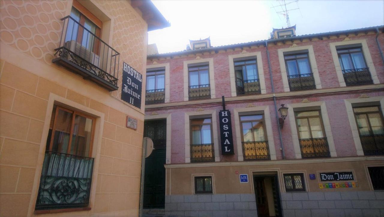 Hostal Don Jaime II Сеговия Екстериор снимка