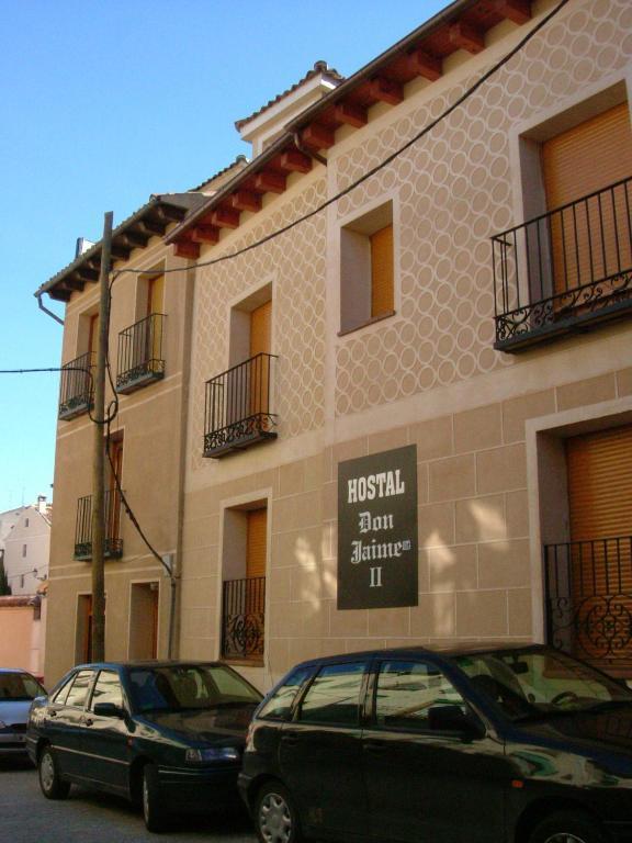 Hostal Don Jaime II Сеговия Екстериор снимка
